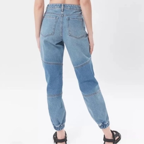 BDG Urban Outfitters Denim Color Block Knee Panel Jogger Jeans SIZE 26 - Picture 2 of 10